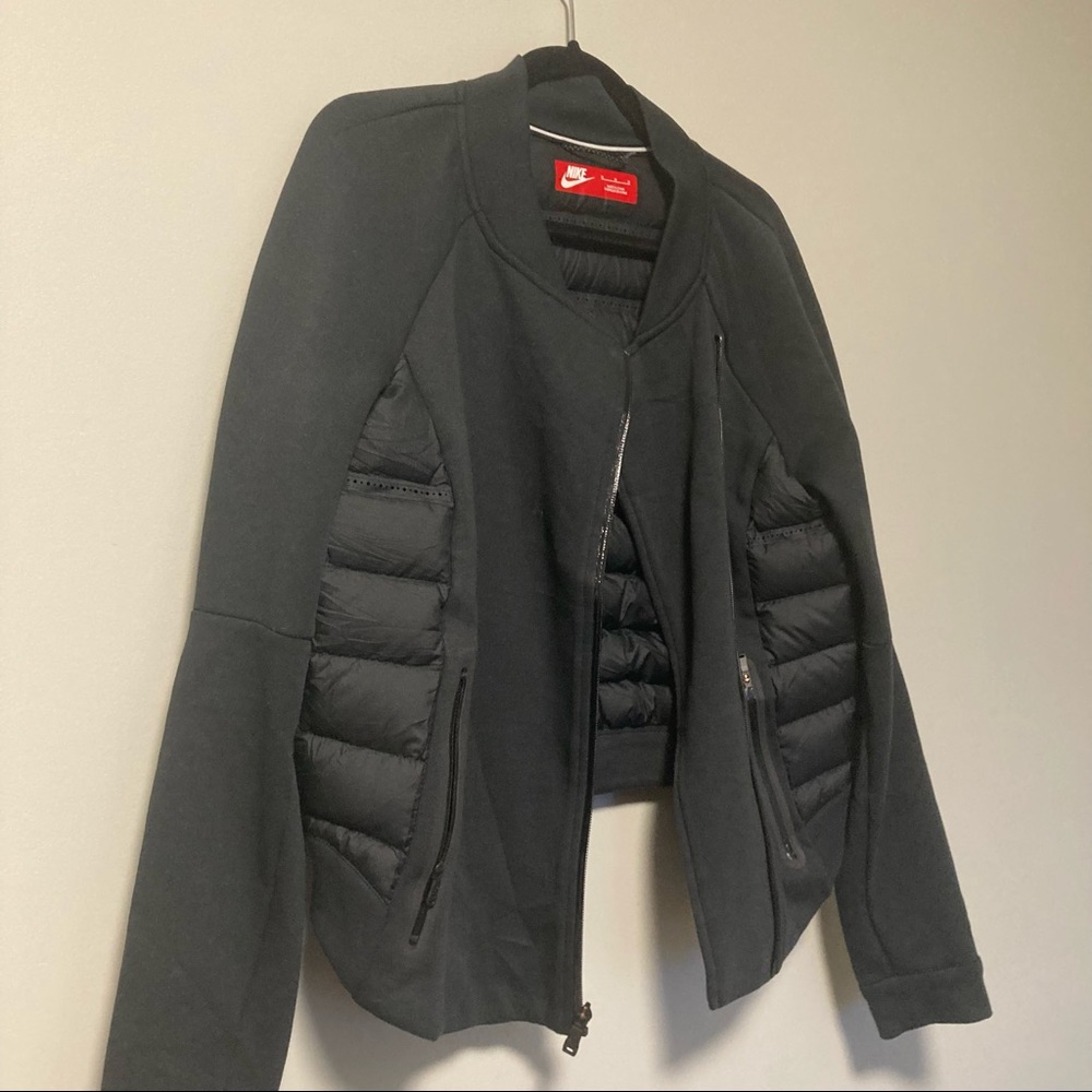 Nike Jacket - Picture 3 of 7